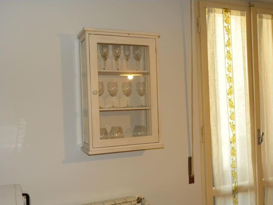 Bright Apt With Views And Terrace ฟลอเรนซ์ ภายนอก รูปภาพ